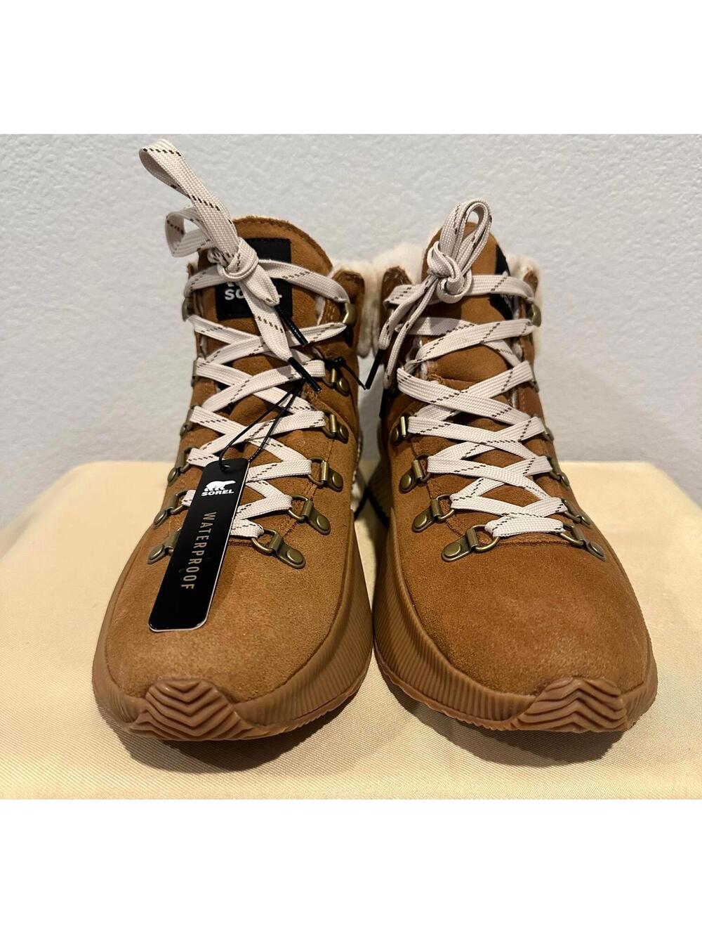 New Sorel Out N About III Conquest Waterproof Suede Boots Women's Size 10